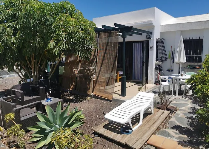 Private Room & Sunny Terrace